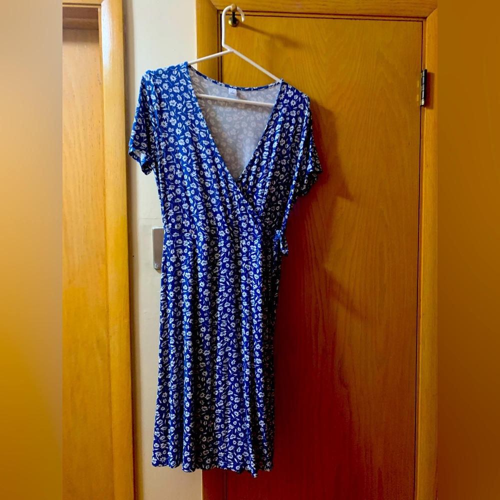 Dress with flower patterns
